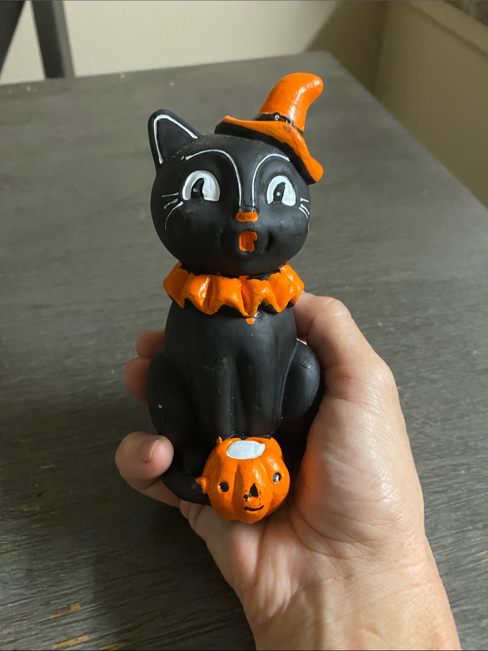 Black Halloween Cat Figurine - Picture 5 of 5